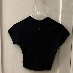 Lululemon swiftly cropped t shirt.